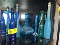 LARGE GROUP OF MISCELLANEOUS DECORATIVE AND COLORE