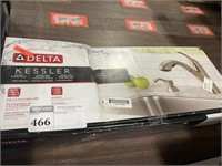 DELTA KESSLER PULL-OUT KITCHEN FAUCET. (UNKNOWN