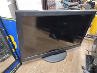 37 inch Panasonic TV with remote