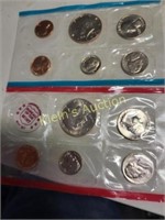 1972 mint coin set 2 sets p & D mint ms 63++