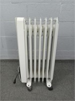 Delonghi Portable Radiator Style Heater Powers Up