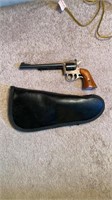 H&R Model 686 revolver .22 Cal. W/Case