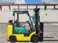 Komatsu FG25ST-14 5,000 lb Forklift