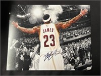 Cavaliers Lebron James Signed 11x14 with COA