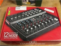 HARBINGER 12 CHANNEL COMPACT MIXER WITH EVECTS