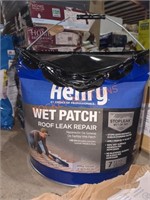 Henry Wet Patch Roof Leak Repair Sealant 3.3 gal