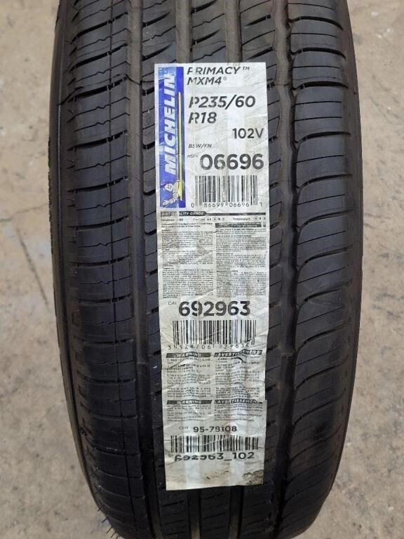 Michelin Primacy MXM4 P235/60R18 Tire