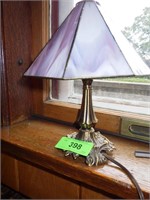 1973 L & l STAINED GLASS LAMP 10"