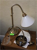 "ULTIMATE" TABLE LAMP W/MAGNIFIER ATTACHMENT