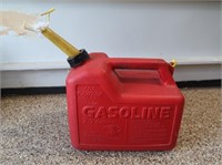 2.5 Gal Plastic Gas Can w/Gas