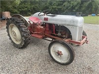 1952 FORD 8 N TRACTOR