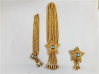 VINTAGE GOLD NECKLACE BRACLET AND PIN SET W/ STONE
