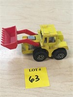 MB Lesney Tractor Shovel #29 1976