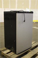 Frigidaire Mini Refrigerator , Approx 32"x20"