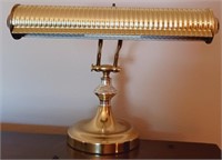 D - DESK LAMP (A17)