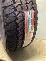 New fire stone tires LT 305 70 R 16