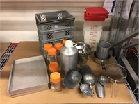 Commercial Kitchen Supplies - Scoops, Cambros,