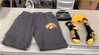 Iowa Hawkeyes pants size adult large hats and