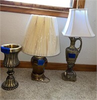 Lamps & metal urn