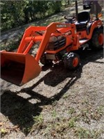 Kubota tractor BX 2000 w/LA211 loader, 5 ft blade-