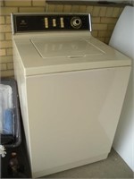 Maytag Washing Machine - works