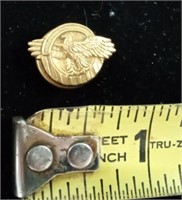 WW2 Honorable Discharge Ruptured Duck Pin 10k