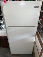 Frigidaire Refrigerator Working Needs Handle & Cle
