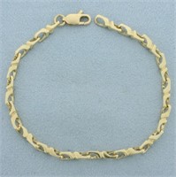 Designer Link Bracelet in 14k Yellow Gold