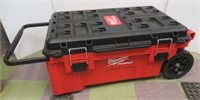 Milwaukee Packout Rolling Tool Chest with