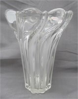 Glass vase. Measures: 8" tall.