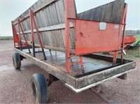 20' Wooden feeder wagon