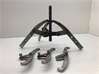 Gear Puller w/ Additional Parts c-e-1