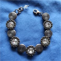 Clear Crystal & Metal Bracelet-mtches Lot 35d