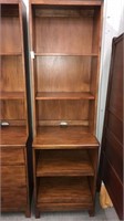 Ethan Allen bookshelf, 3 open shelves top, 2 open