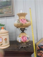Vintage Gone with the Wind hurricane lamp