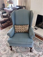 State of hickory arm chair