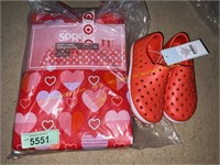 Heart 60x84in Tablecloth & Kids Size 10 Shoes