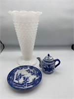 Milk glass vase & blue & white