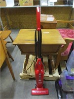 Small dirt devil vacuum cleaner untested