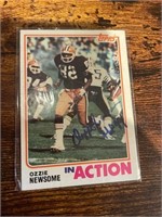 Ozzie Newsome Signed 1982 Topps #68 In Action Auto