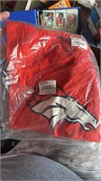 Denver Broncos T-shirt size large