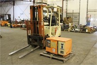 Nissan Battery Powered Forklift W/ Charger 187"