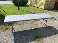 8’ Folding Table in Excellent Condition