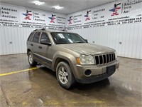 2005 Jeep Grand Cherokee Laredo- Titled