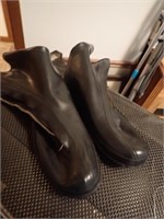 Zip-Up Rubber Boots - Size 8 - Like New!