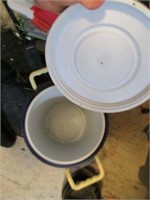 rubbermaid 5 gallon water jug and small jug