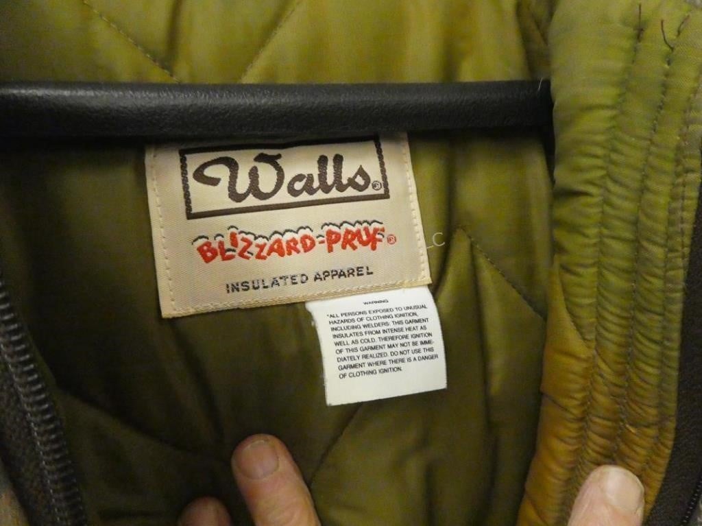 Walls Blizzard-Pruf insulated jacket | Live and Online Auctions on ...