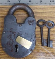 Vintage style padlock