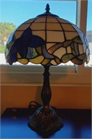 D - STAINED GLASS TABLE LAMP (AS IS) (D1)