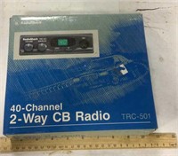RadioShack 40 channel 2 Way CB radio TRC 501